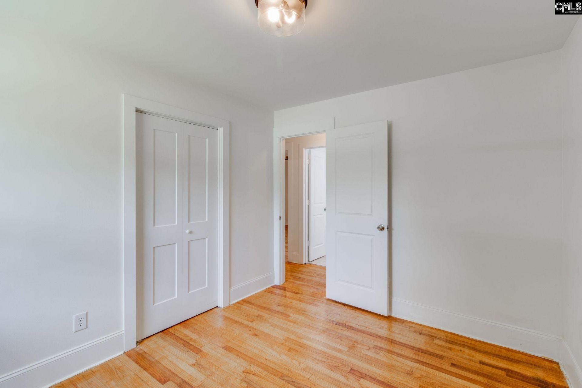 916 Newnham Drive Photo 30