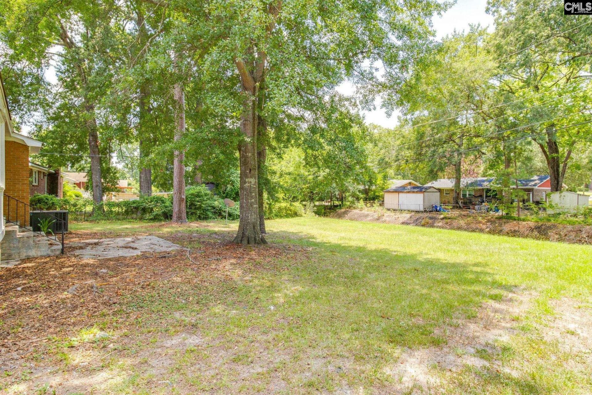 916 Newnham Drive Photo 32