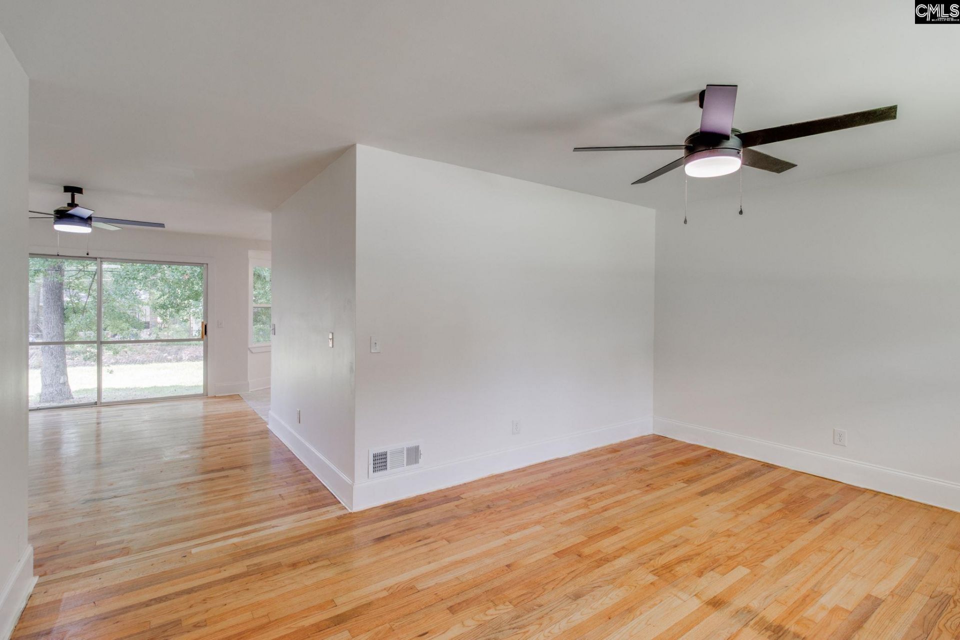 916 Newnham Drive Photo 5
