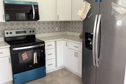 916 Newnham Drive  photo 4