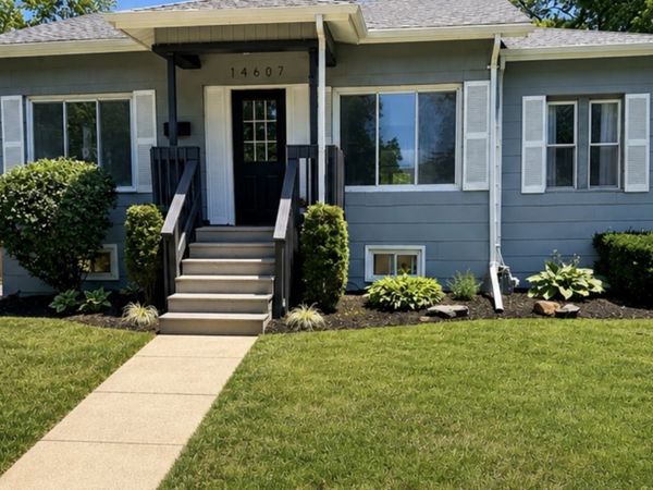 14607 Saint Louis Avenue , Midlothian, IL 60445