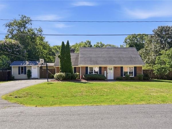 202 Turkey Hill Drive, King, NC 27021