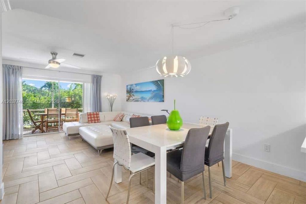 234 Waterside Dr , Unit 234, Hypoluxo, FL 33462 Photo