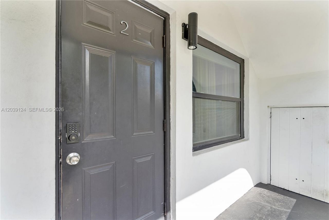 8270 NE 1st Pl , Unit 2, Miami, FL 33138 Photo