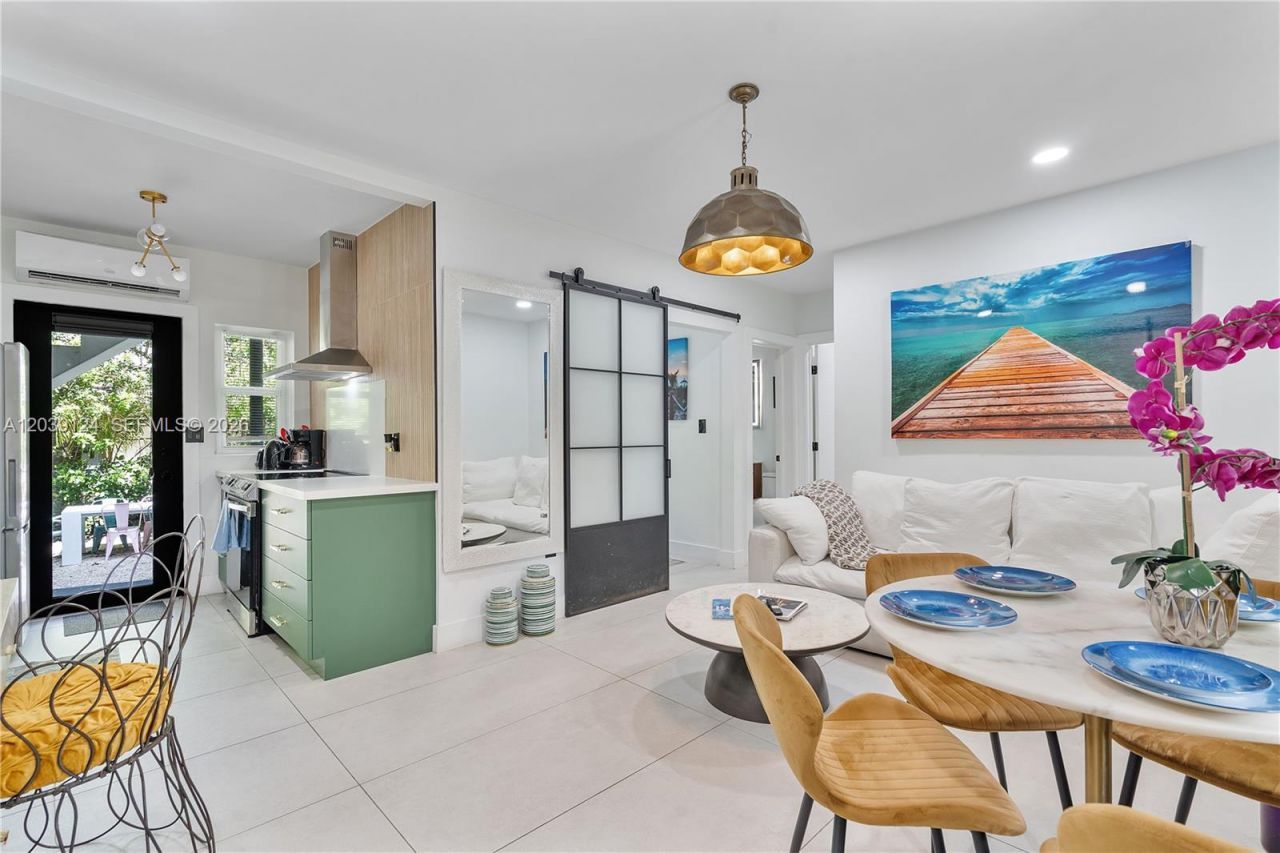 8270 NE 1st Pl , Unit 2, Miami, FL 33138 Photo