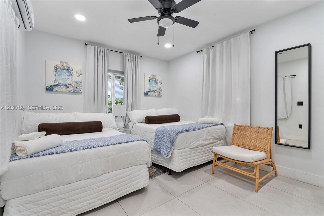 8270 NE 1st Pl , Unit 2, Miami, FL 33138 Photo