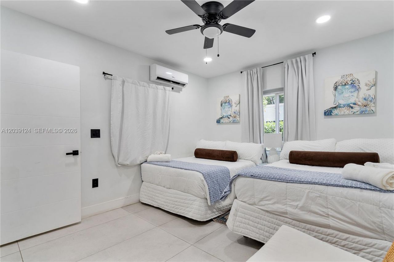 8270 NE 1st Pl , Unit 2, Miami, FL 33138 Photo