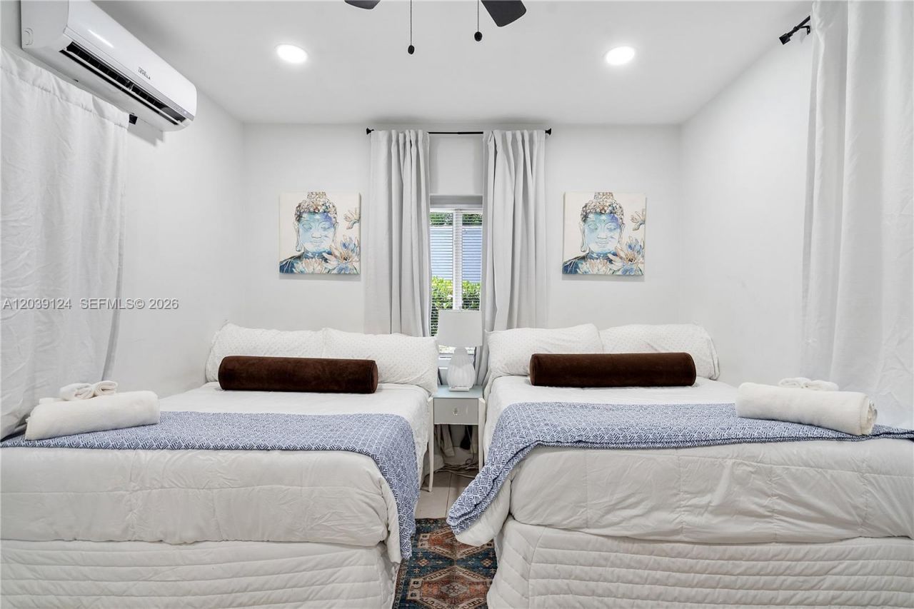 8270 NE 1st Pl , Unit 2, Miami, FL 33138 Photo