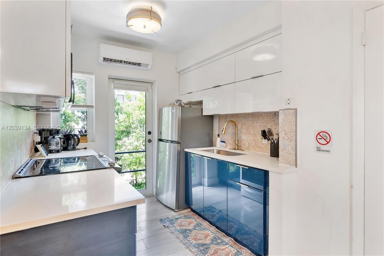 8270 NE 1st Pl , Unit 3, Miami, FL 33138 Photo