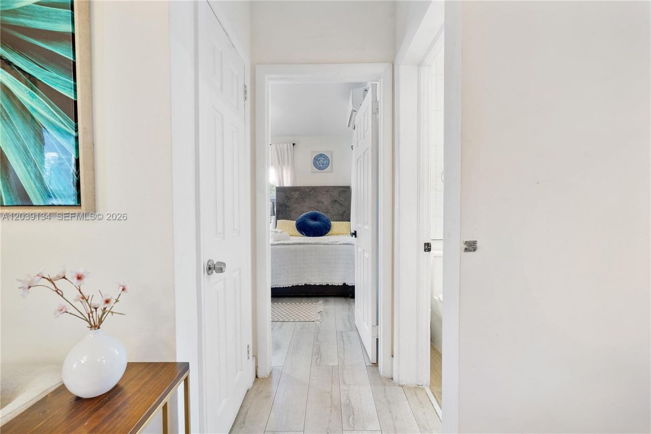 8270 NE 1st Pl , Unit 3, Miami, FL 33138 Photo