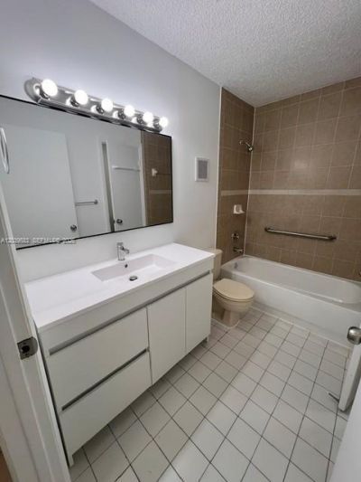 2690 W 76th St , Unit 106, Hialeah, FL 33016 Photo