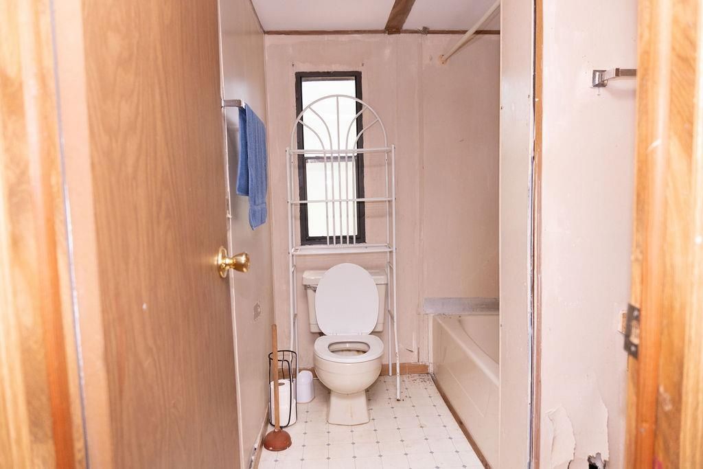 1175 Pond View Dr.  Photo 15