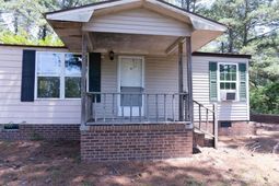 1175 Pond View Dr.  photo 4