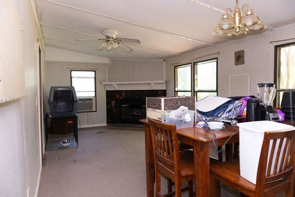 1175 Pond View Dr.  Photo 6