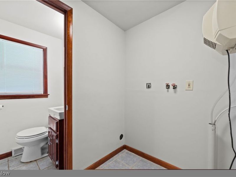 4905 Pinewood Drive, Sheffield Lake, OH 44054 Photo 13