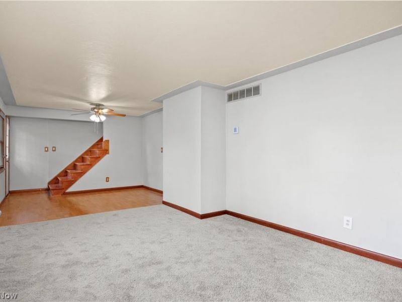 4905 Pinewood Drive, Sheffield Lake, OH 44054 Photo 15