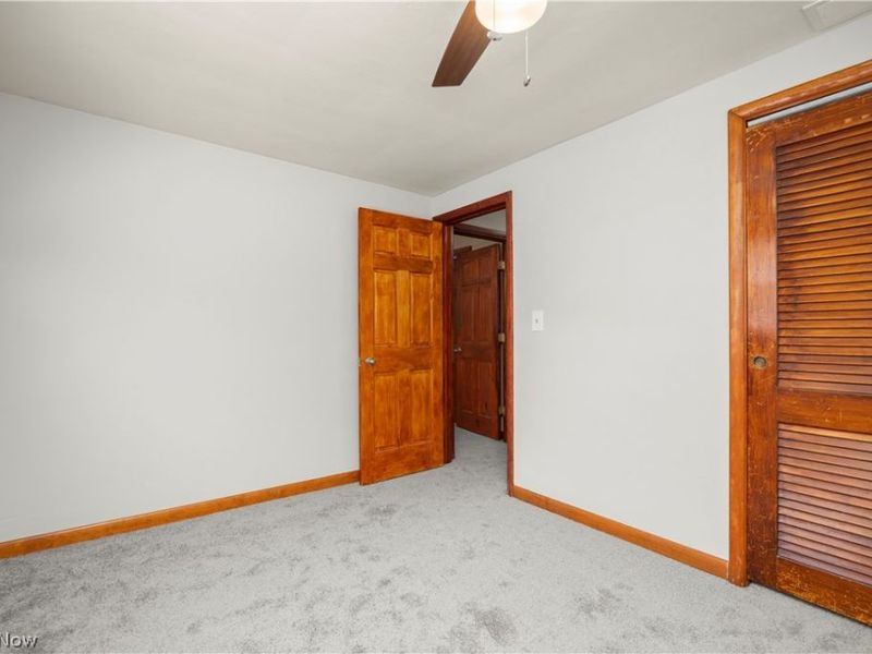 4905 Pinewood Drive, Sheffield Lake, OH 44054 Photo 16