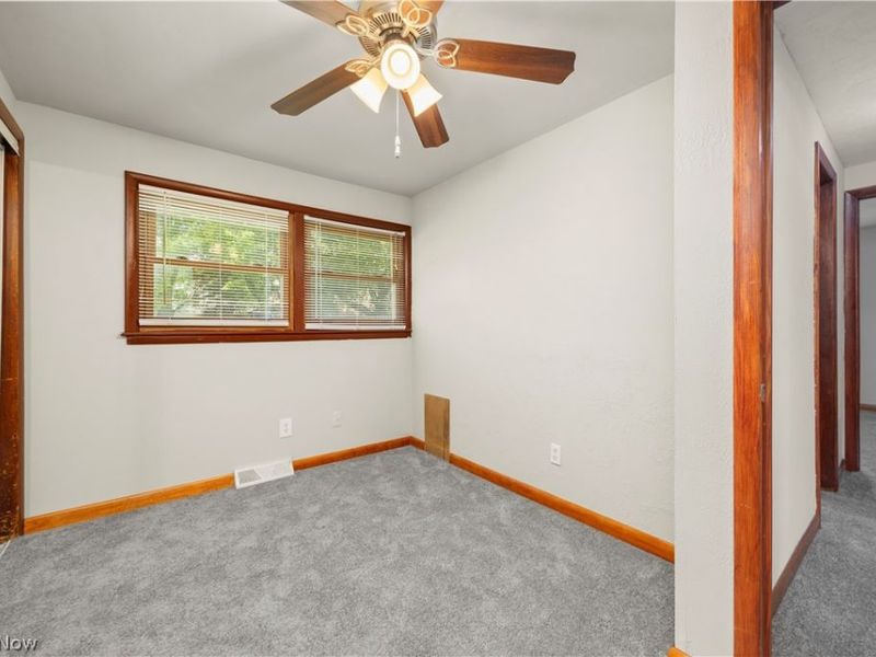 4905 Pinewood Drive, Sheffield Lake, OH 44054 Photo 17