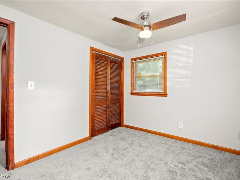 4905 Pinewood Drive, Sheffield Lake, OH 44054 Photo 19
