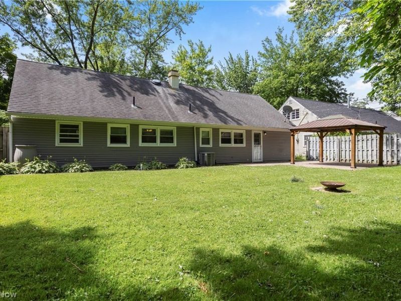 4905 Pinewood Drive, Sheffield Lake, OH 44054 Photo 32