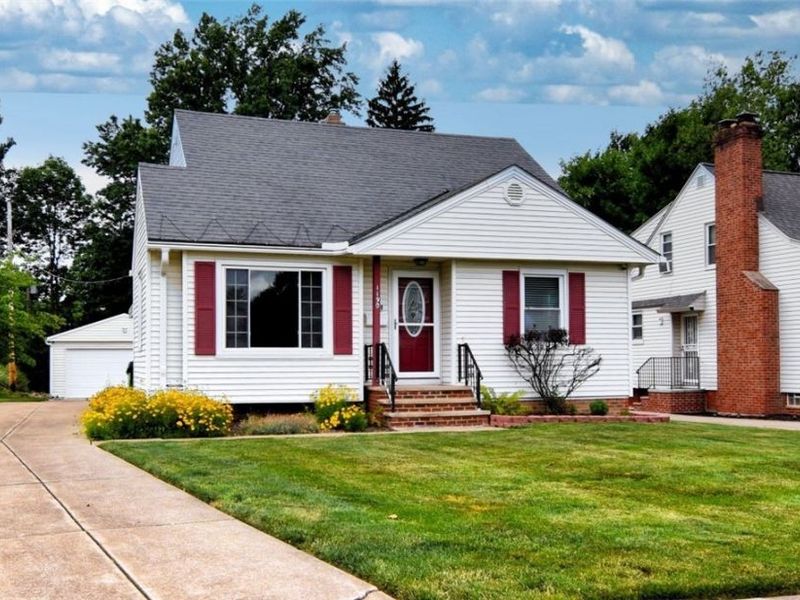 1190 Belrose Avenue, Mayfield Heights, OH 44124 Photo 1