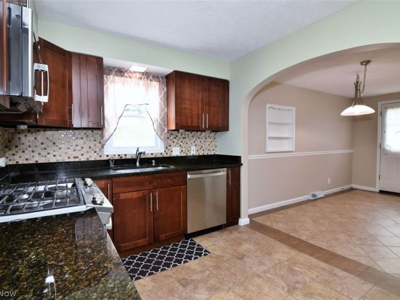 1190 Belrose Avenue, Mayfield Heights, OH 44124 Photo 11