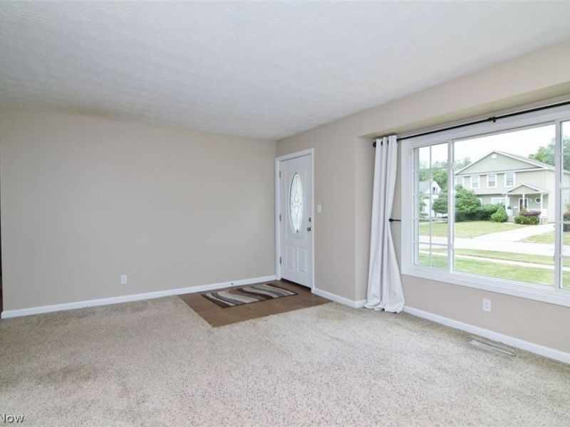 1190 Belrose Avenue, Mayfield Heights, OH 44124 Photo 9