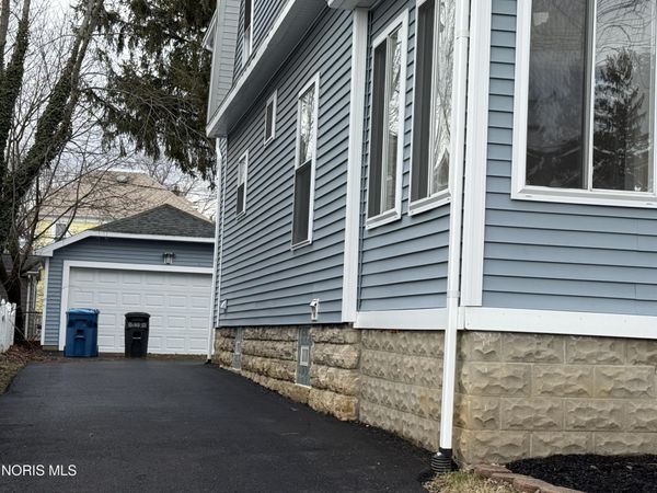 318 S Park Avenue, Fremont, OH 43420