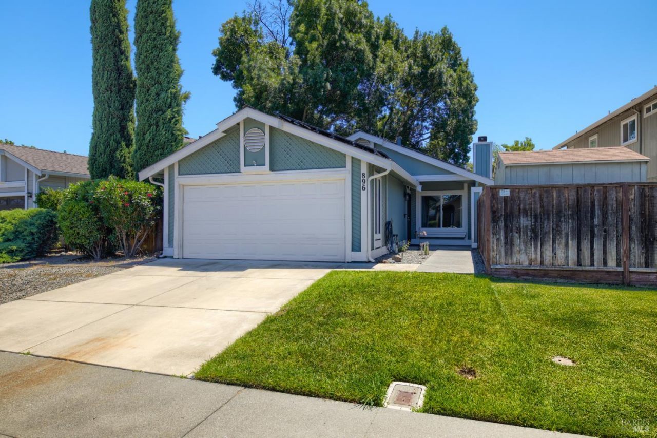 896 Meadowhawk Drive, Vacaville, CA 95687 Main Photo