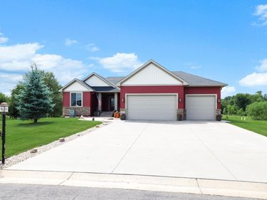 2423 Jewel Street, Saint Augusta, MN 56301