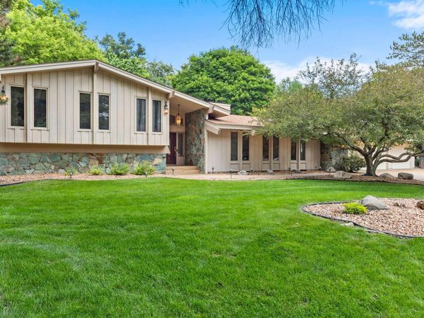 7105 Gleason Road, Edina, MN 55439
