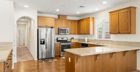 714 Elk Hills Dr, Galt, CA 95632 Photo