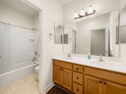 714 Elk Hills Dr, Galt, CA 95632 Photo