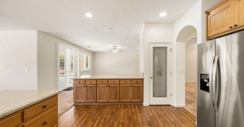 714 Elk Hills Dr, Galt, CA 95632 Photo