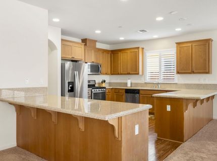 714 Elk Hills Dr, Galt, CA 95632 Photo