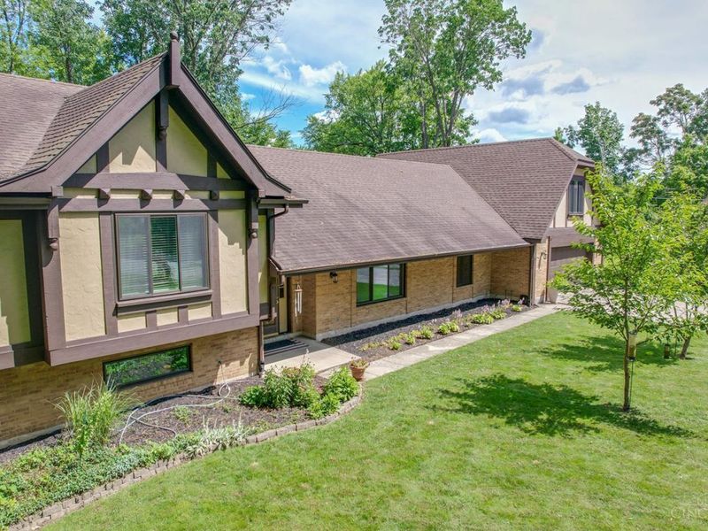 7261 Candlewyck Court, Centerville, OH 45459 Photo 4