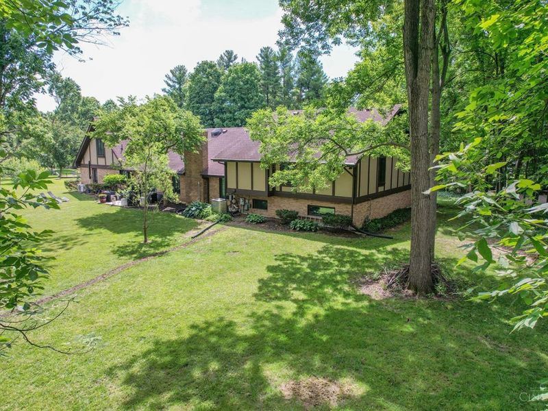 7261 Candlewyck Court, Centerville, OH 45459 Photo 5
