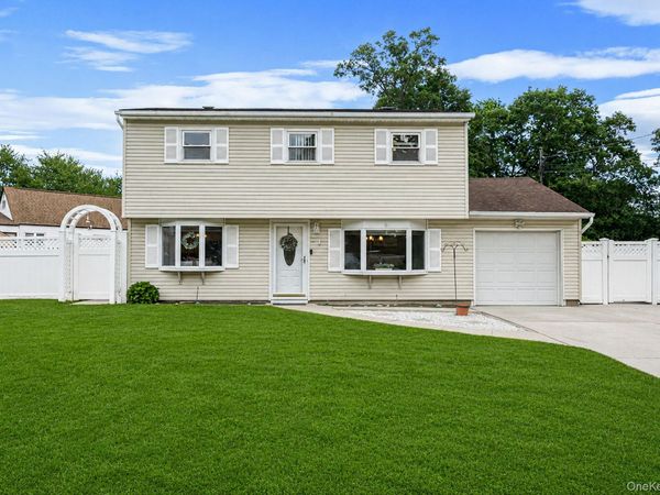 71 Colony Road , Port Jefferson Station, NY 11776