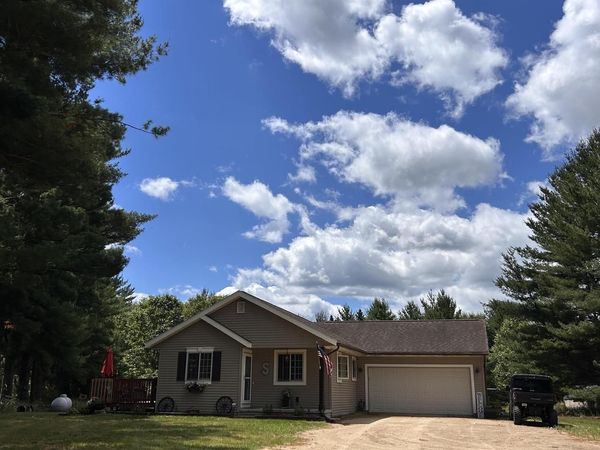 W8067 COUNTY ROAD YY, Wautoma, WI 54982