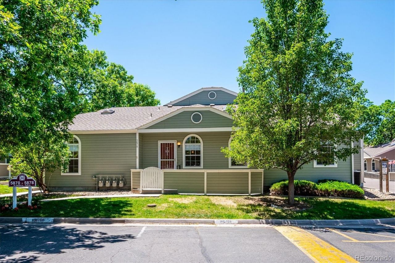 5878 W Asbury Place, Lakewood, CO 80227 Main Photo