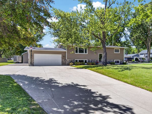 8415 12th St, Somers, WI 53144