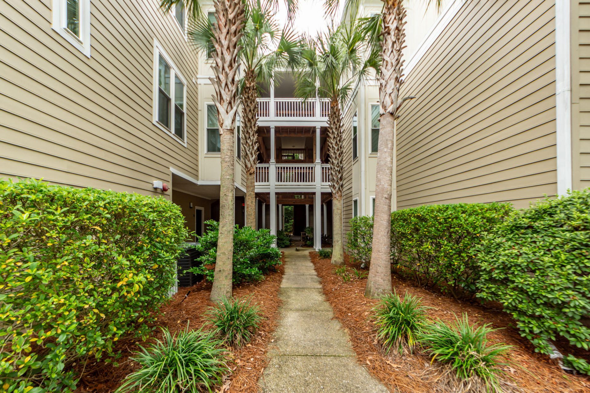 2211 Egret Crest Lane Photo 13
