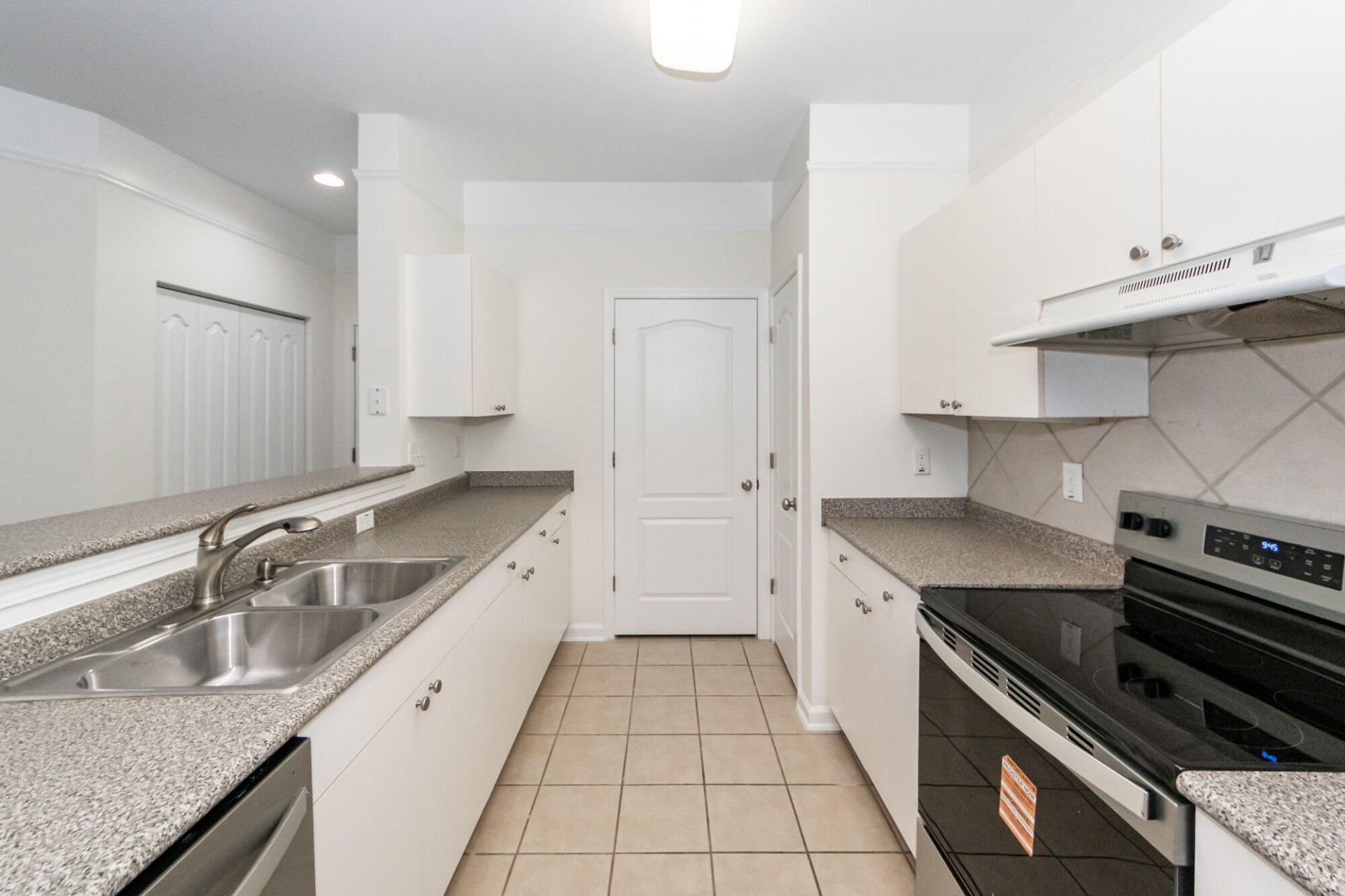 2211 Egret Crest Lane Photo 7