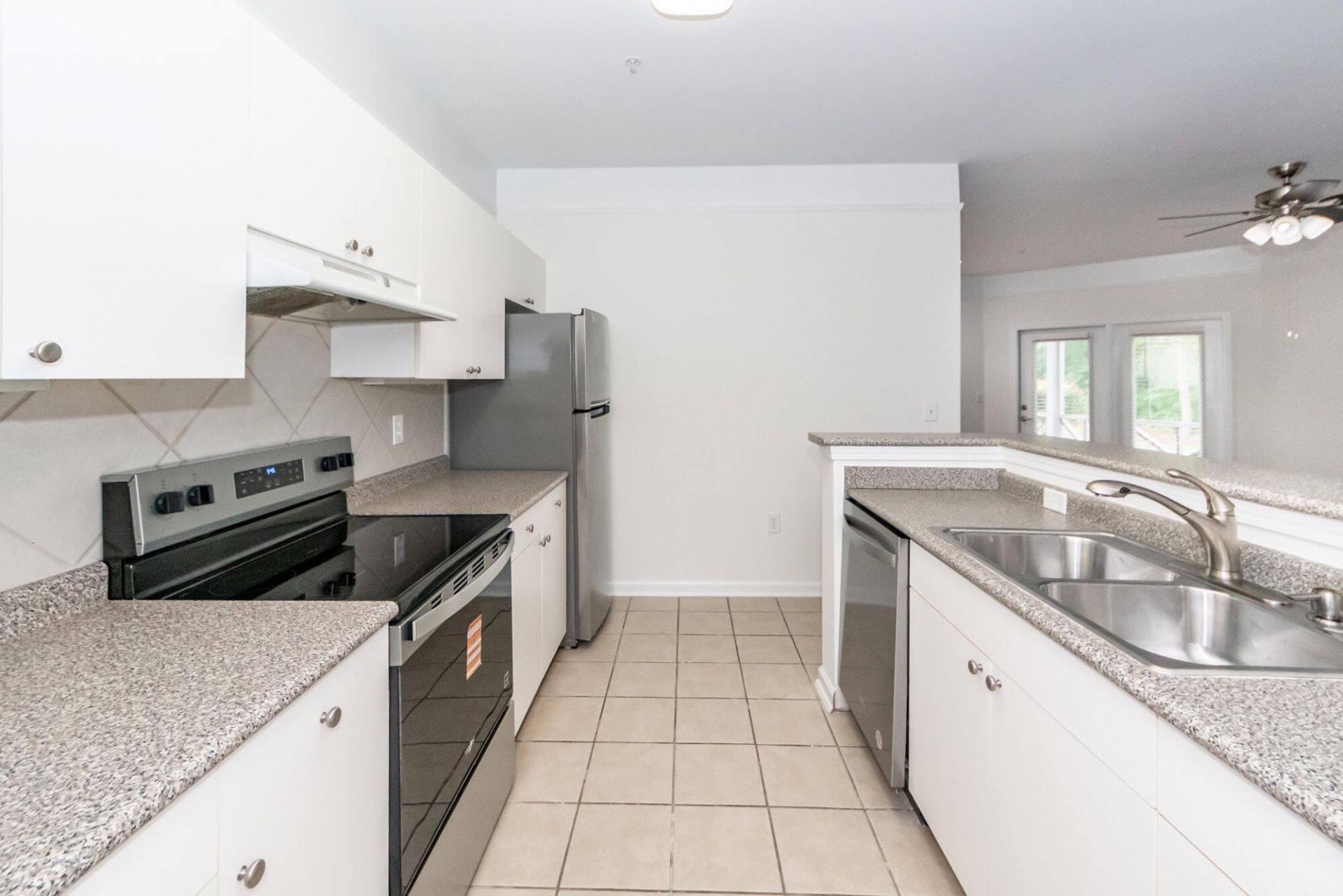 2211 Egret Crest Lane Photo 9