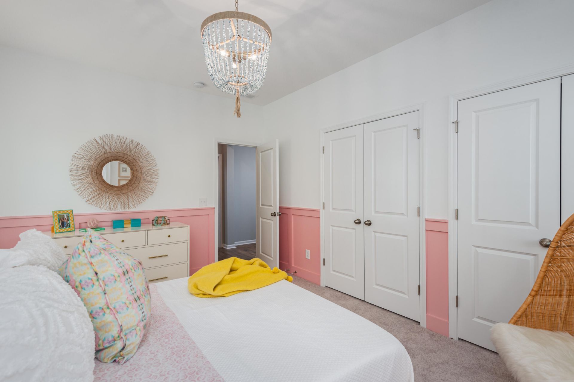 1046 Lettered Olive Lane Photo 4