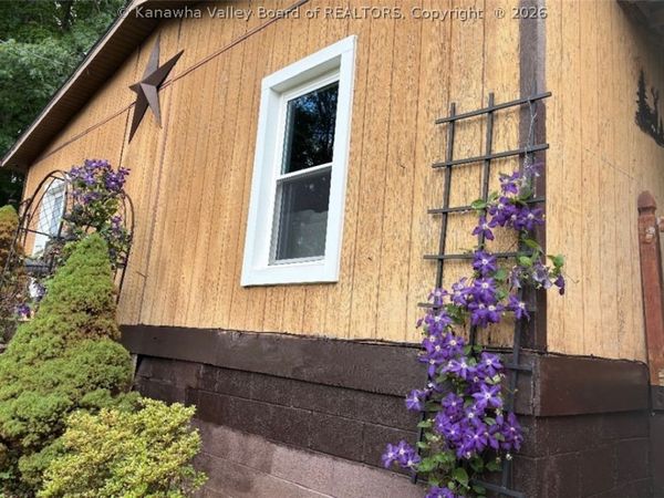 13 Trails End, Cross Lanes, WV 25313