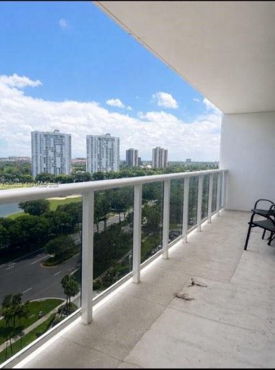 3675 N Country Club Dr, Unit 1406, Aventura, FL 33180 Photo