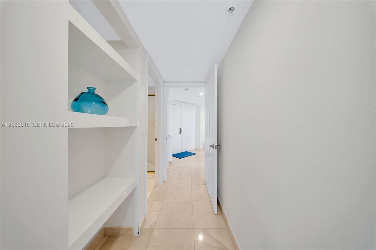 6301 Collins Ave , Unit 1708, Miami Beach, FL 33141 Photo
