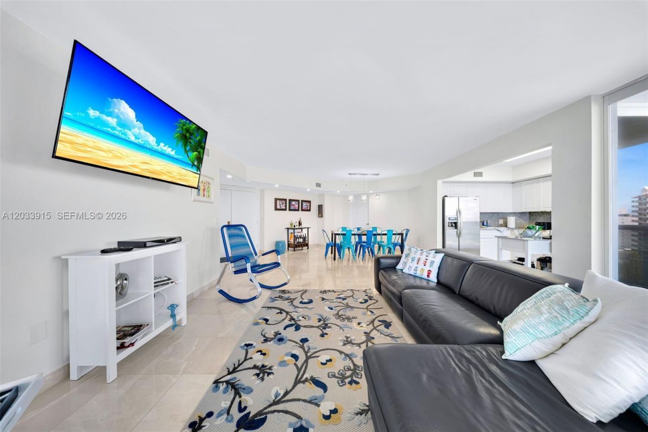 6301 Collins Ave , Unit 1708, Miami Beach, FL 33141 Photo