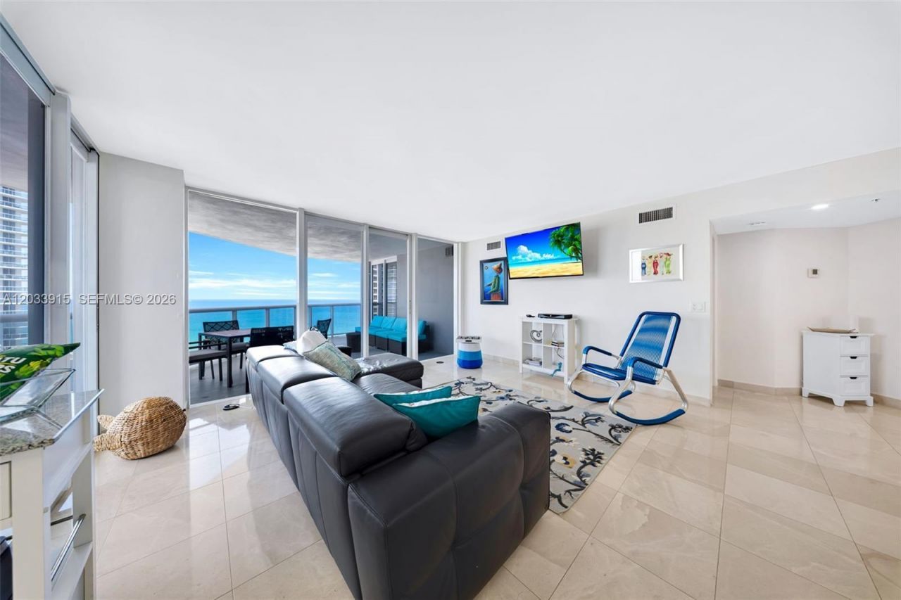 6301 Collins Ave , Unit 1708, Miami Beach, FL 33141 Photo